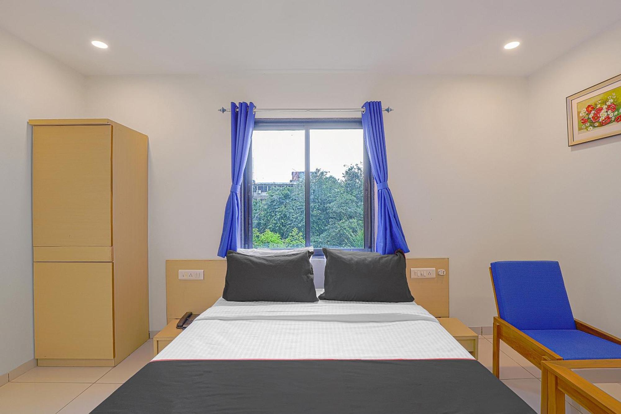 Hotel O La Veera Amhedabad Dış mekan fotoğraf